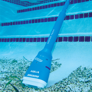 Preview: WaterTech® Pool Reiniger Aqua Broom Pool Blaster mit Batterien